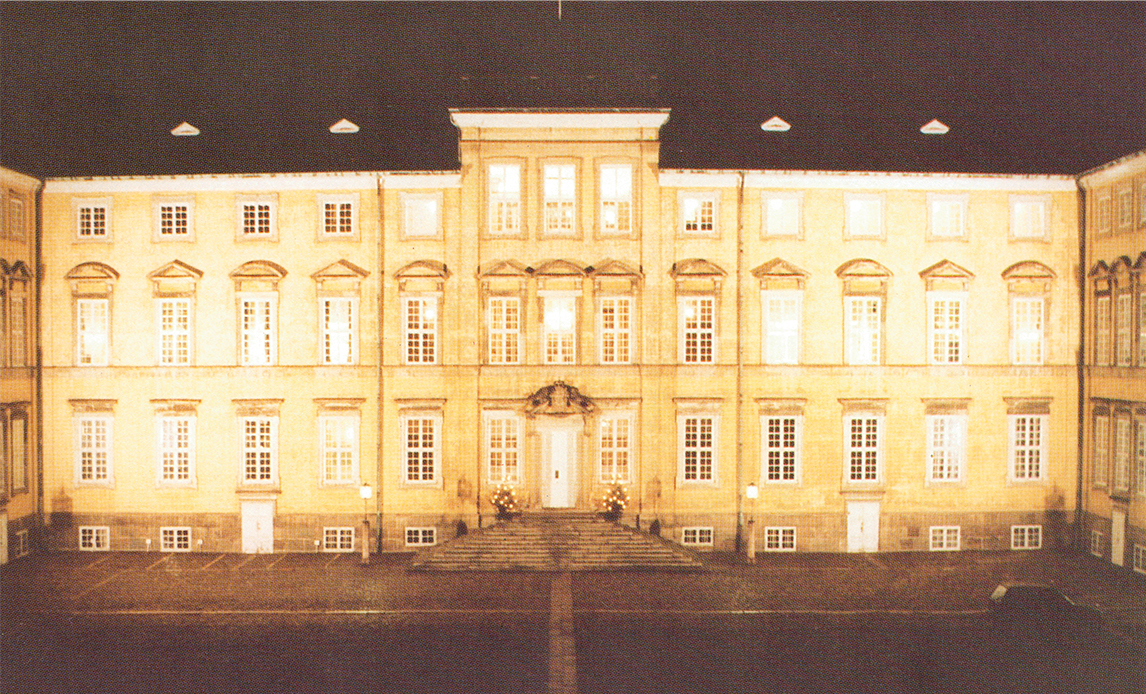 Historisk foto af Frederiksberg Slot taget i 1887.